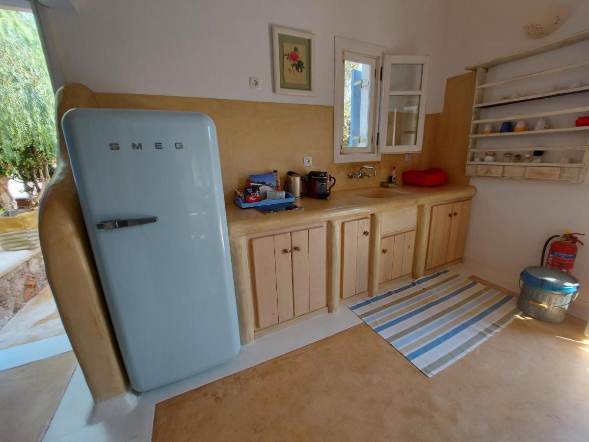 Simos Suites Elafonissos Buitenkant foto